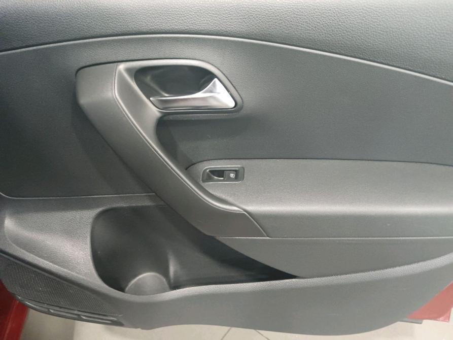 Volkswagen Polo V Рестайлинг Оренбург  - изображение 17