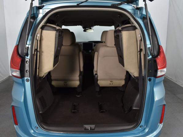 Honda Freed II с пробегом 2017 года, цена 1 364 995 рублей, 203833 км, компактвэн, Автокод Объявления