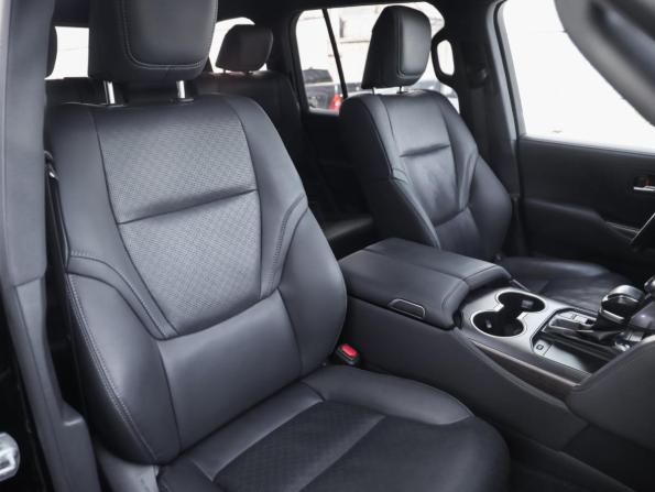 Toyota Land Cruiser 300 Series с пробегом 2022 года, цена 9 299 000 рублей, 51215 км, внедорожник, Автокод Объявления