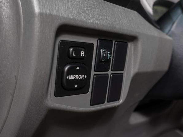 Toyota Prius III (XW30) с пробегом 2010 года, цена 1 499 000 рублей, 151115 км, лифтбек, Автокод Объявления