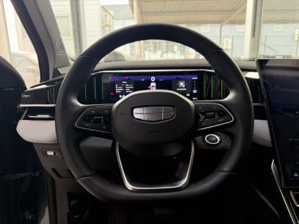 Geely Atlas II с пробегом 2024 года, цена 2 800 000 рублей, 36320 км, внедорожник, Автокод Объявления