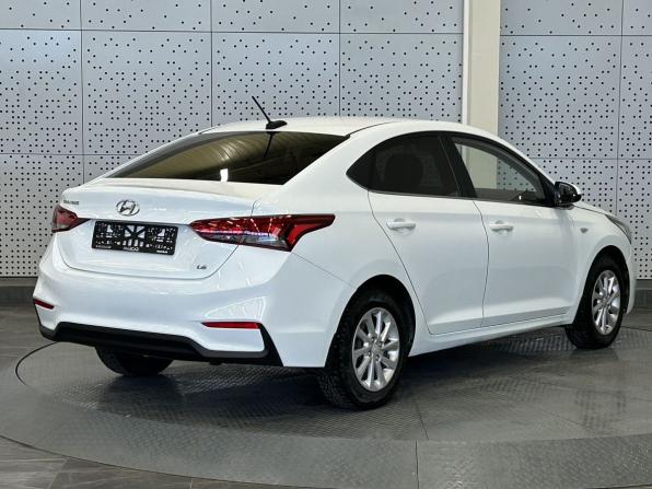 Hyundai Solaris II с пробегом 2017 года, цена 530 000 рублей, 100271 км, седан, Автокод Объявления