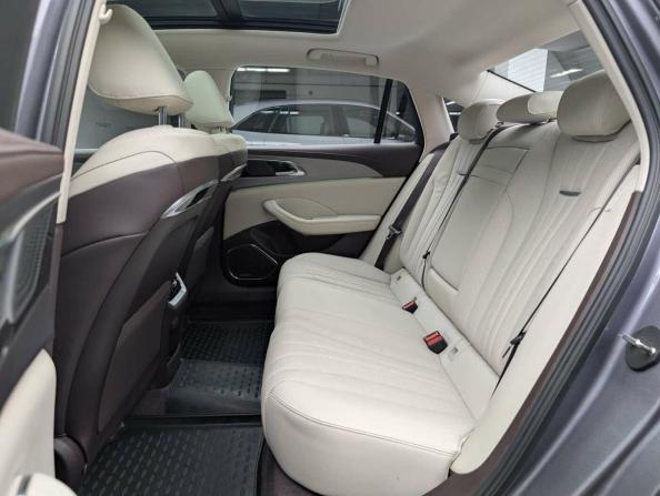 Hongqi H5 II с пробегом 2024 года, цена 3 550 000 рублей, 12080 км, седан, Автокод Объявления