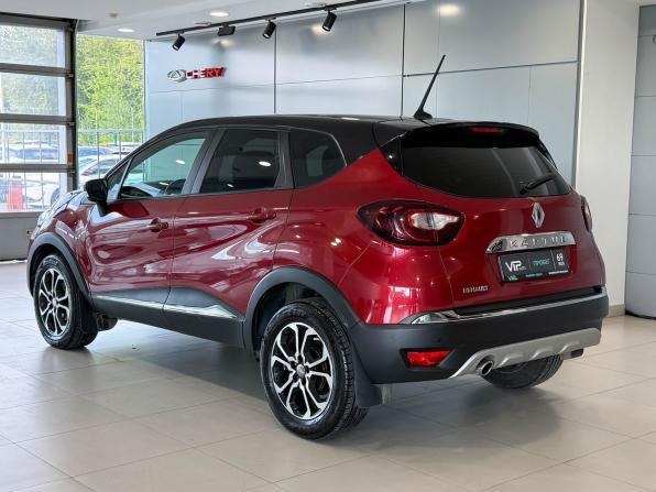 Renault Kaptur I Рестайлинг с пробегом 2020 года, цена 1 635 000 рублей, 65270 км, внедорожник, Автокод Объявления