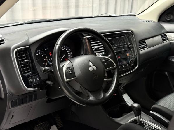 Mitsubishi Outlander III с пробегом 2012 года, цена 1 299 000 рублей, 217000 км, внедорожник, Автокод Объявления
