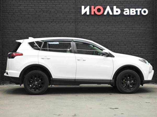 Toyota RAV4 IV (XA40) Рестайлинг с пробегом 2016 года, цена 1 950 000 рублей, 199822 км, внедорожник, Автокод Объявления