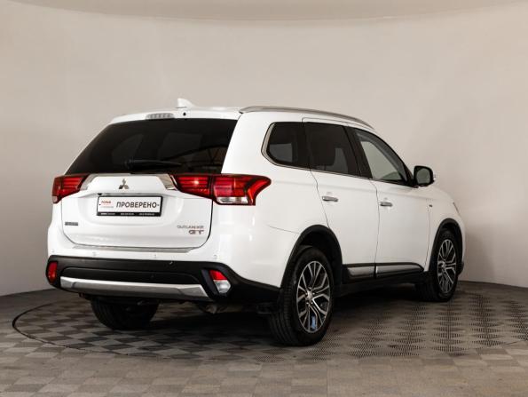 Mitsubishi Outlander III Рестайлинг 2 с пробегом 2017 года, цена 2 099 000 рублей, 239325 км, внедорожник, Автокод Объявления
