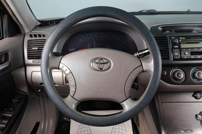 Toyota Camry V (XV30) Рестайлинг с пробегом 2004 года, цена 889 000 рублей, 385000 км, седан, Автокод Объявления