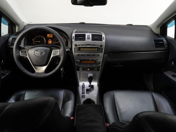 Toyota Avensis III с пробегом 2010 года, цена 970 000 рублей, 267329 км, седан, Автокод Объявления