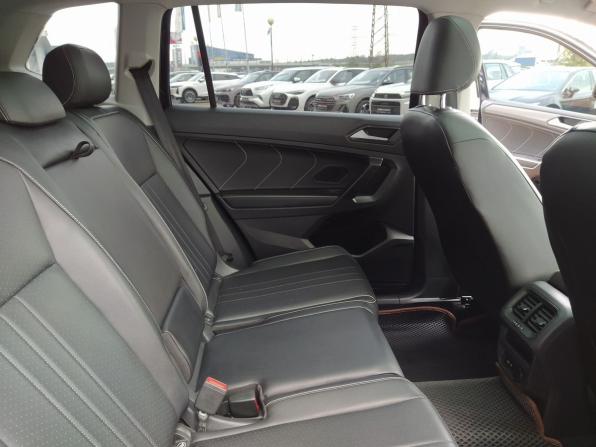 Volkswagen Tiguan II Рестайлинг с пробегом 2021 года, цена 3 600 000 рублей, 92434 км, внедорожник, Автокод Объявления