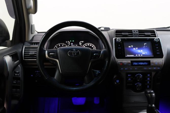Toyota Land Cruiser Prado 150 Series Рестайлинг 2 с пробегом 2018 года, цена 6 000 000 рублей, 111252 км, внедорожник, Автокод Объявления