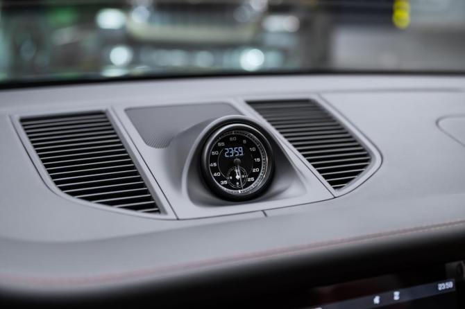 Новый Porsche Macan I Рестайлинг 2 2026 года, цена 12 800 000 рублей, внедорожник, Автокод Объявления