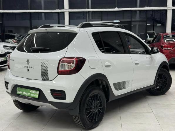 Renault Sandero II с пробегом 2017 года, цена 949 000 рублей, 190817 км, хэтчбек, Автокод Объявления