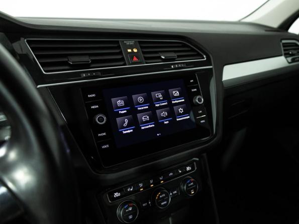 Volkswagen Tiguan II с пробегом 2020 года, цена 2 689 000 рублей, 69300 км, внедорожник, Автокод Объявления