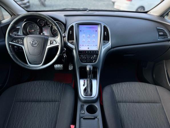 Opel Astra J Рестайлинг с пробегом 2013 года, цена 749 000 рублей, 196800 км, хэтчбек, Автокод Объявления