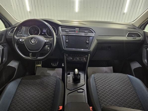 Volkswagen Tiguan II с пробегом 2019 года, цена 2 680 000 рублей, 61497 км, внедорожник, Автокод Объявления