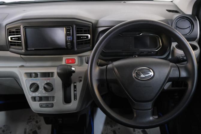 Daihatsu Mira e:S II с пробегом 2021 года, цена 859 000 рублей, 33000 км, хэтчбек, Автокод Объявления