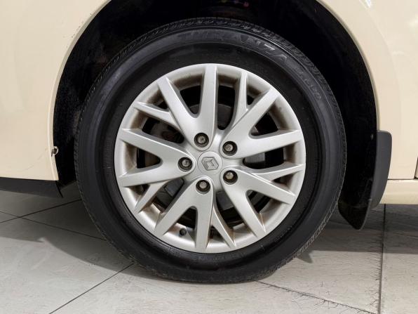 Renault Fluence I Рестайлинг с пробегом 2013 года, цена 899 800 рублей, 102000 км, седан, Автокод Объявления