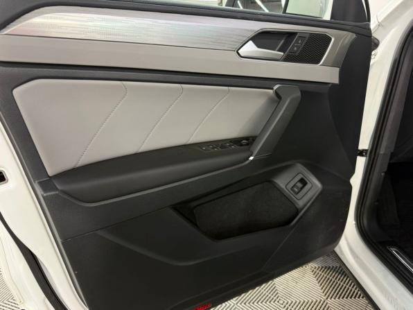 Volkswagen Tayron I Рестайлинг с пробегом 2023 года, цена 4 425 000 рублей, 46990 км, внедорожник, Автокод Объявления