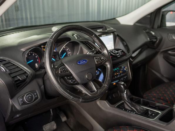 Ford Escape III Рестайлинг с пробегом 2017 года, цена 1 579 000 рублей, 164100 км, внедорожник, Автокод Объявления