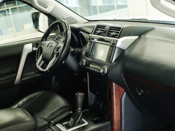 Toyota Land Cruiser Prado 150 Series Рестайлинг 1 с пробегом 2014 года, цена 3 103 000 рублей, 244132 км, внедорожник, Автокод Объявления