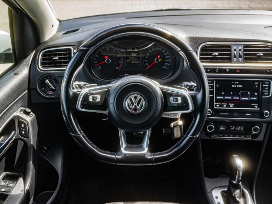 Volkswagen Polo V Рестайлинг Курган  - изображение 16