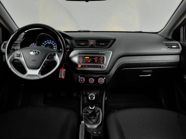 Kia Rio III Рестайлинг с пробегом 2016 года, цена 945 000 рублей, 136805 км, седан, Автокод Объявления