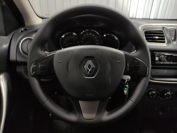 Renault Sandero II с пробегом 2015 года, цена 730 000 рублей, 137000 км, хэтчбек, Автокод Объявления