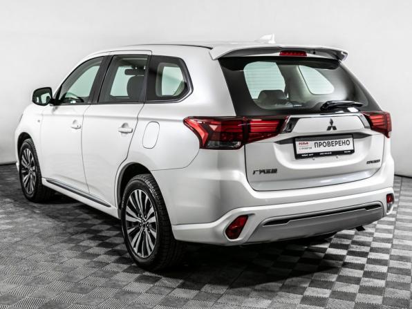 Mitsubishi Outlander III Рестайлинг 3 с пробегом 2022 года, цена 2 520 000 рублей, 22150 км, внедорожник, Автокод Объявления