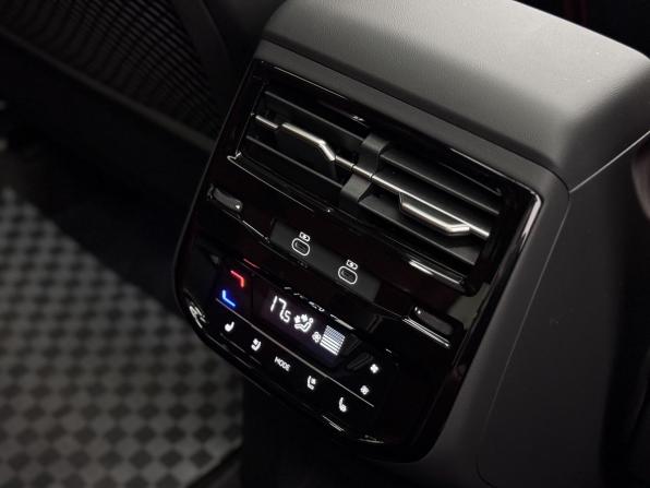 Audi Q6 с пробегом 2026 года, цена 8 060 000 рублей, 3943 км, внедорожник, Автокод Объявления