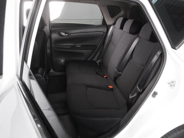 Nissan Tiida II с пробегом 2015 года, цена 1 098 000 рублей, 185117 км, хэтчбек, Автокод Объявления
