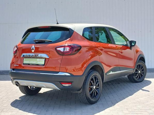 Renault Kaptur I с пробегом 2016 года, цена 1 349 000 рублей, 92135 км, внедорожник, Автокод Объявления