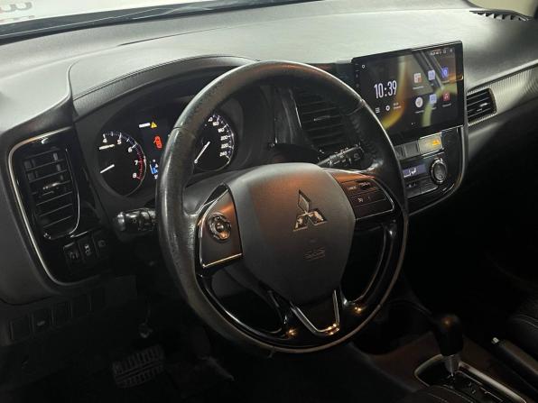 Mitsubishi Outlander III Рестайлинг 2 с пробегом 2016 года, цена 1 499 000 рублей, 258000 км, внедорожник, Автокод Объявления