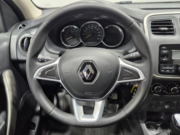 Renault Logan II Рестайлинг с пробегом 2022 года, цена 1 080 000 рублей, 41161 км, седан, Автокод Объявления