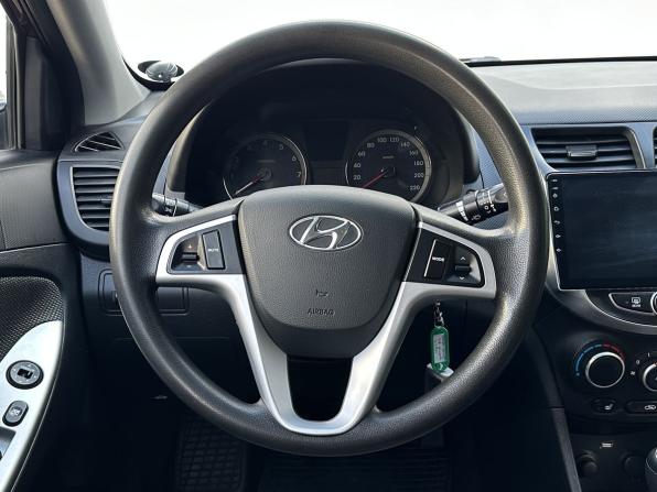 Hyundai Solaris I с пробегом 2011 года, цена 720 000 рублей, 143430 км, седан, Автокод Объявления