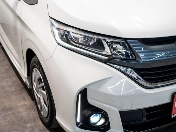 Honda Freed II с пробегом 2018 года, цена 1 415 000 рублей, 130210 км, компактвэн, Автокод Объявления