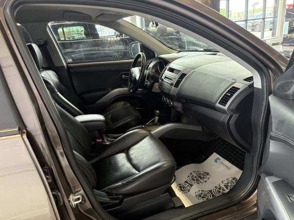 Mitsubishi Outlander II Рестайлинг с пробегом 2010 года, цена 1 062 000 рублей, 280375 км, внедорожник, Автокод Объявления