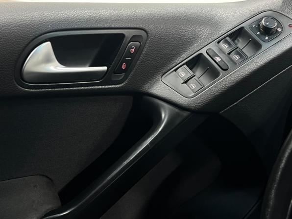 Volkswagen Tiguan I Рестайлинг с пробегом 2015 года, цена 1 635 000 рублей, 165000 км, внедорожник, Автокод Объявления
