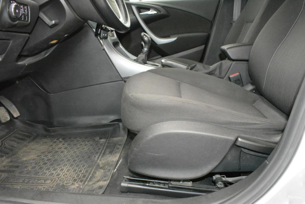 Opel Astra J Рестайлинг Киров  - изображение 18