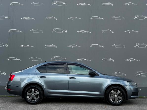 Skoda Octavia III (A7) Рестайлинг с пробегом 2017 года, цена 1 078 700 рублей, 170248 км, лифтбек, Автокод Объявления