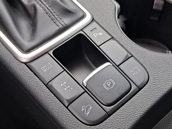 Kia Sportage IV Рестайлинг с пробегом 2018 года, цена 1 890 000 рублей, 159000 км, внедорожник, Автокод Объявления