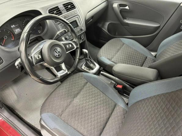 Volkswagen Polo V Рестайлинг с пробегом 2019 года, цена 1 553 760 рублей, 52742 км, седан, Автокод Объявления
