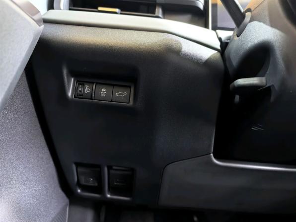 Toyota RAV4 VI (XA60) с пробегом 2026 года, цена 3 997 000 рублей, 10 км, внедорожник, Автокод Объявления