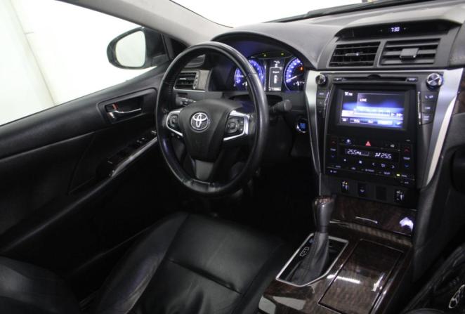 Toyota Camry VII (XV50) Рестайлинг с пробегом 2016 года, цена 1 900 000 рублей, 120000 км, седан, Автокод Объявления