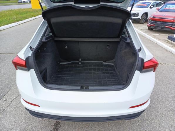 Skoda Rapid II с пробегом 2021 года, цена 1 532 000 рублей, 76120 км, лифтбек, Автокод Объявления