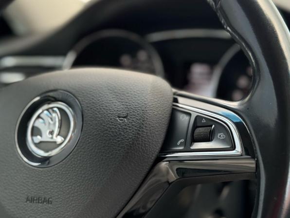 Skoda Superb II Рестайлинг с пробегом 2014 года, цена 1 299 000 рублей, 184761 км, лифтбек, Автокод Объявления