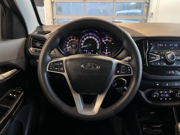 Lada (ВАЗ) Vesta I с пробегом 2019 года, цена 823 000 рублей, 161737 км, седан, Автокод Объявления