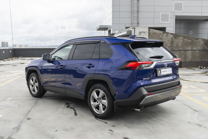 Toyota RAV4 V (XA50) с пробегом 2021 года, цена 3 888 000 рублей, 70230 км, внедорожник, Автокод Объявления