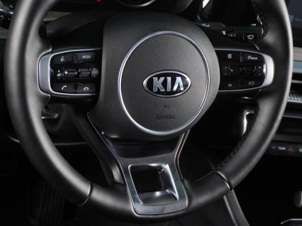 Kia K5 III с пробегом 2020 года, цена 2 490 000 рублей, 89891 км, седан, Автокод Объявления