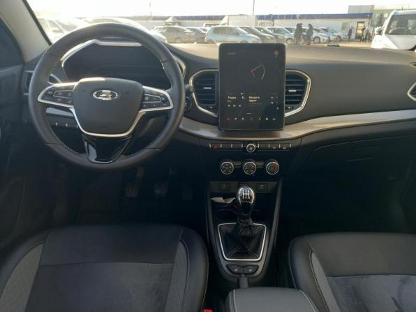 Lada (ВАЗ) Vesta I Рестайлинг (NG) с пробегом 2023 года, цена 1 950 000 рублей, 1700 км, седан, Автокод Объявления